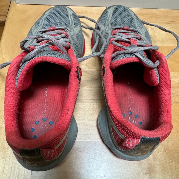 Columbia Treking Shoes - Picture 4 of 6